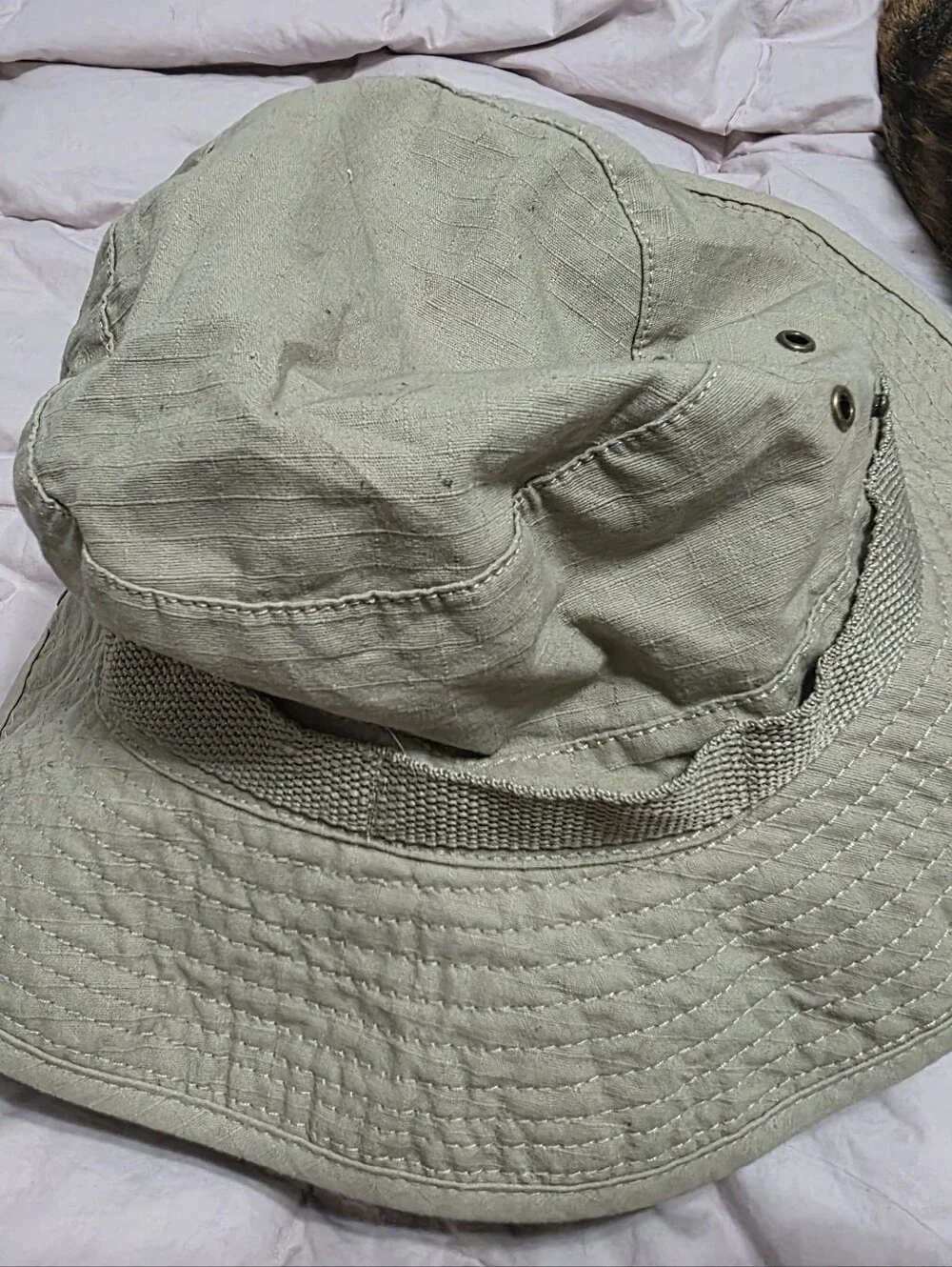 Swiss Tech Performance Gear olive green and khaki outdoor sun/safari bucket Hat